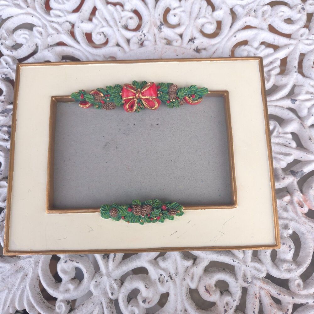 Vintage Christmas 4x6 Resin Photo Frame Pinecones Red Bow Gold Cream Holiday